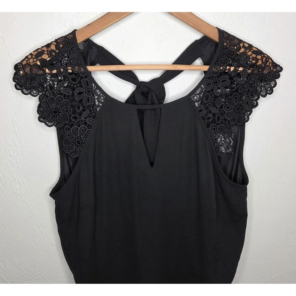 *NEW w/Tags Express Lace‎ Crochet Tie Short Sleeve Romper Jumpsuit Black Size 4
